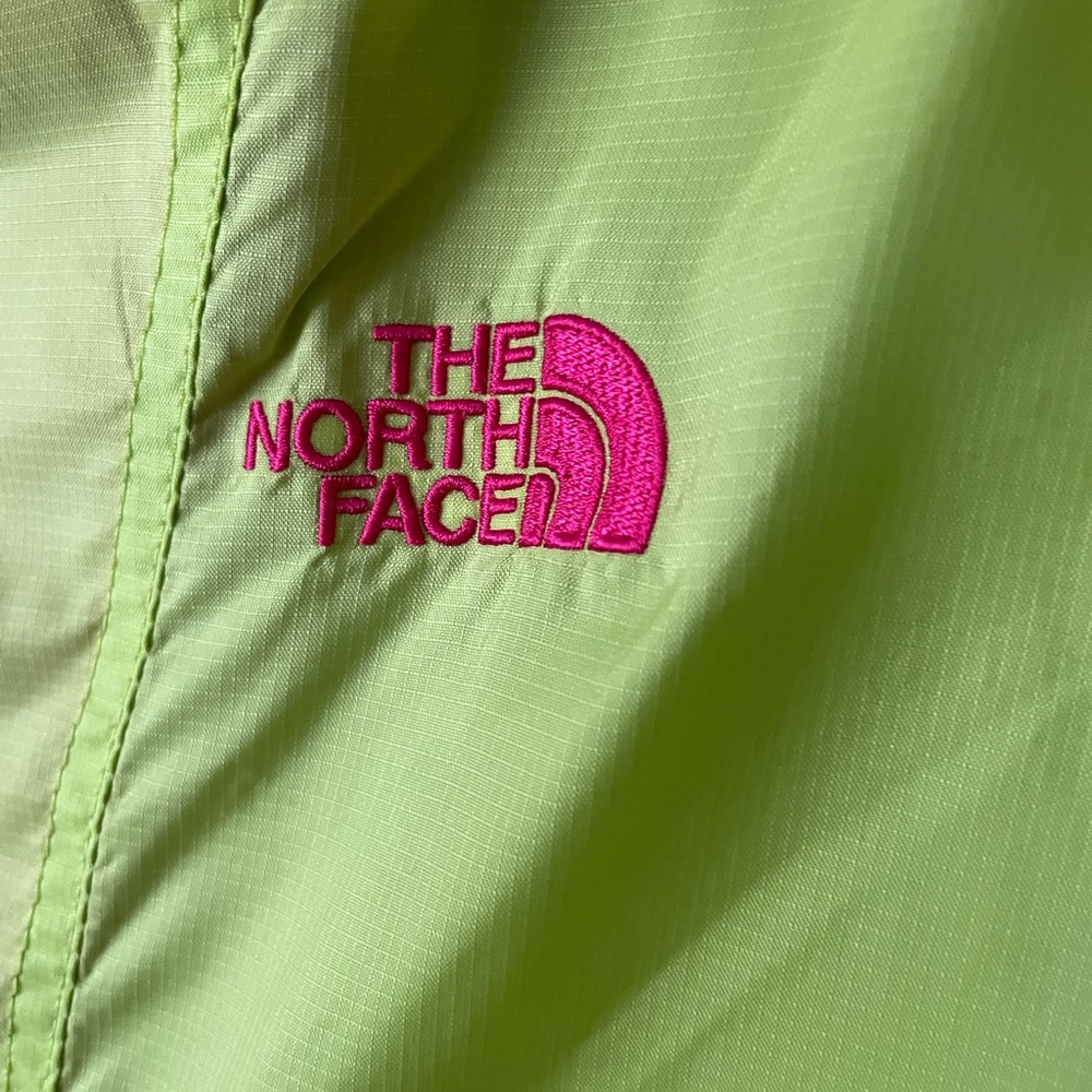 The North Face Windbreaker Packable PINK + GREEN kermit colored vintage XS - Picture 5 of 16